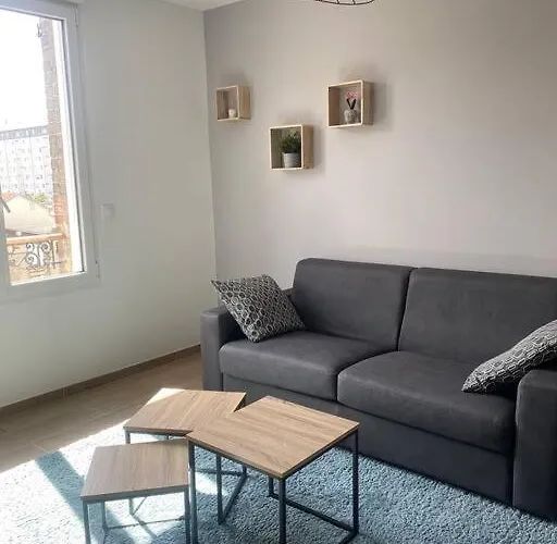 Le 202 De La Gare: Neuf Et Climatise Appartement