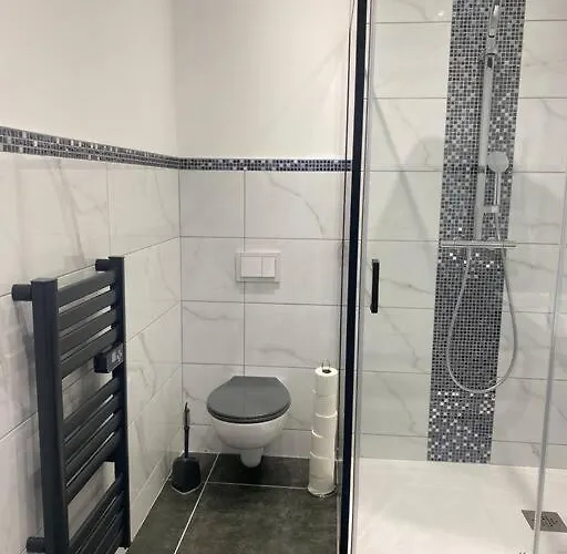 Le 202 De La Gare: Neuf Et Climatise Appartement *