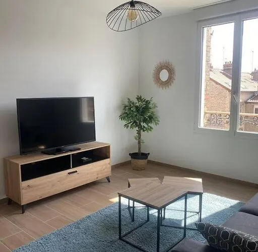 Appartement Le 202 De La Gare: Neuf Et Climatise *