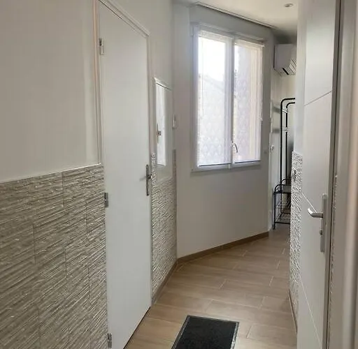 Le 202 De La Gare: Neuf Et Climatise Appartement Châlons-en-Champagne